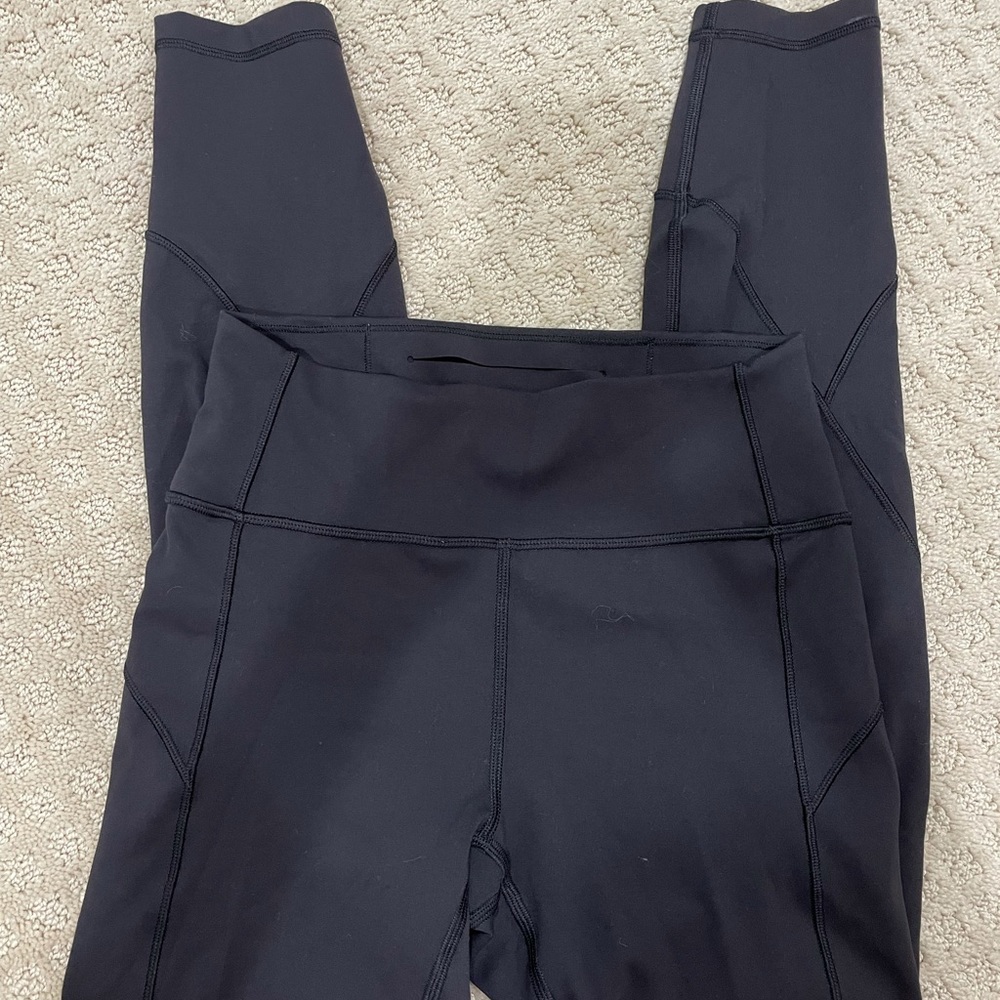 Lululemon in movement black leggings size 6!